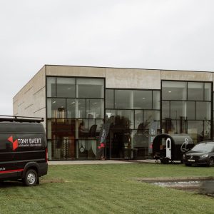 Kom langs en bezoek onze showroom in Hamme - gelegen op de N41 tussen Sint-Niklaas en Dendermonde